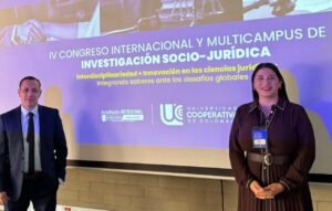 Académicos de Fac. Derecho participan en congreso de Colombia