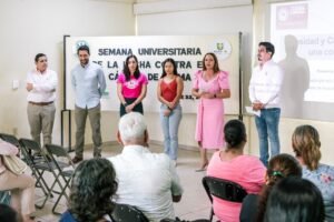 Charla en el CEDECO sobre cómo prevenir cáncer de mama_e