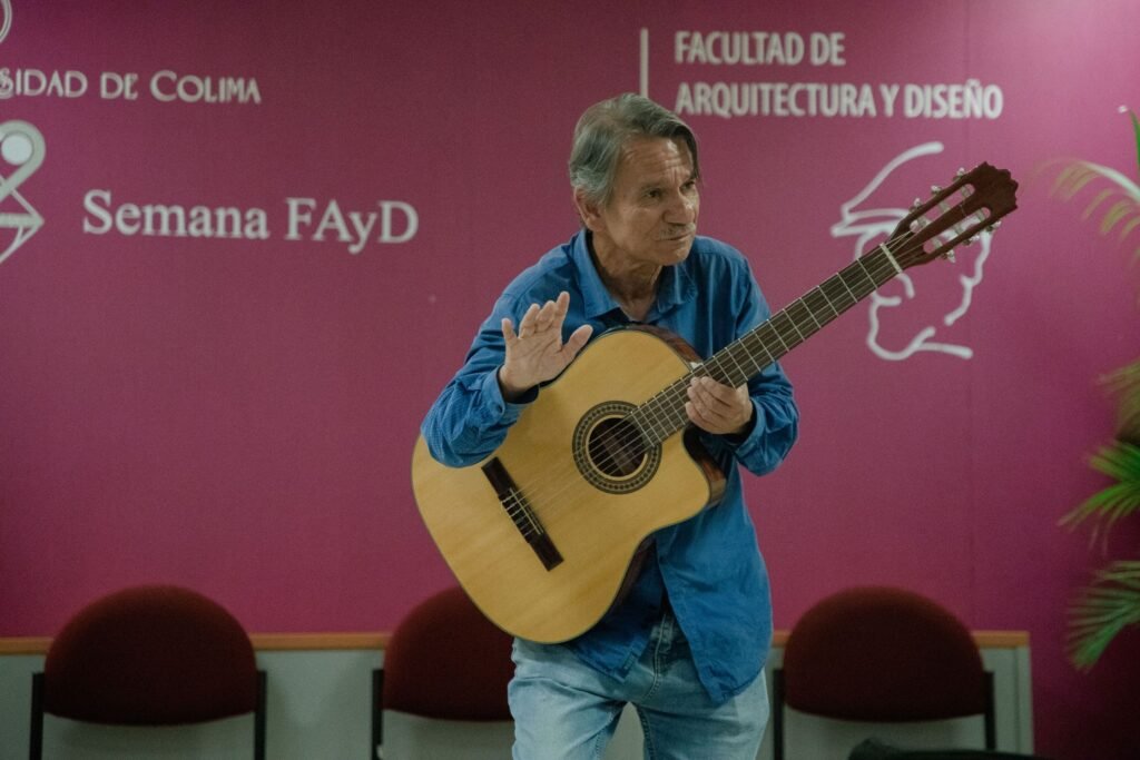 Reflexionan sobre arte, tecnología y música, en Coquimatlán_Jorge