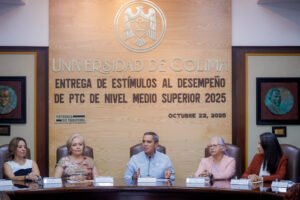 Regresan los estímulos a los mejores docente PTC de bachilleratos_Rector