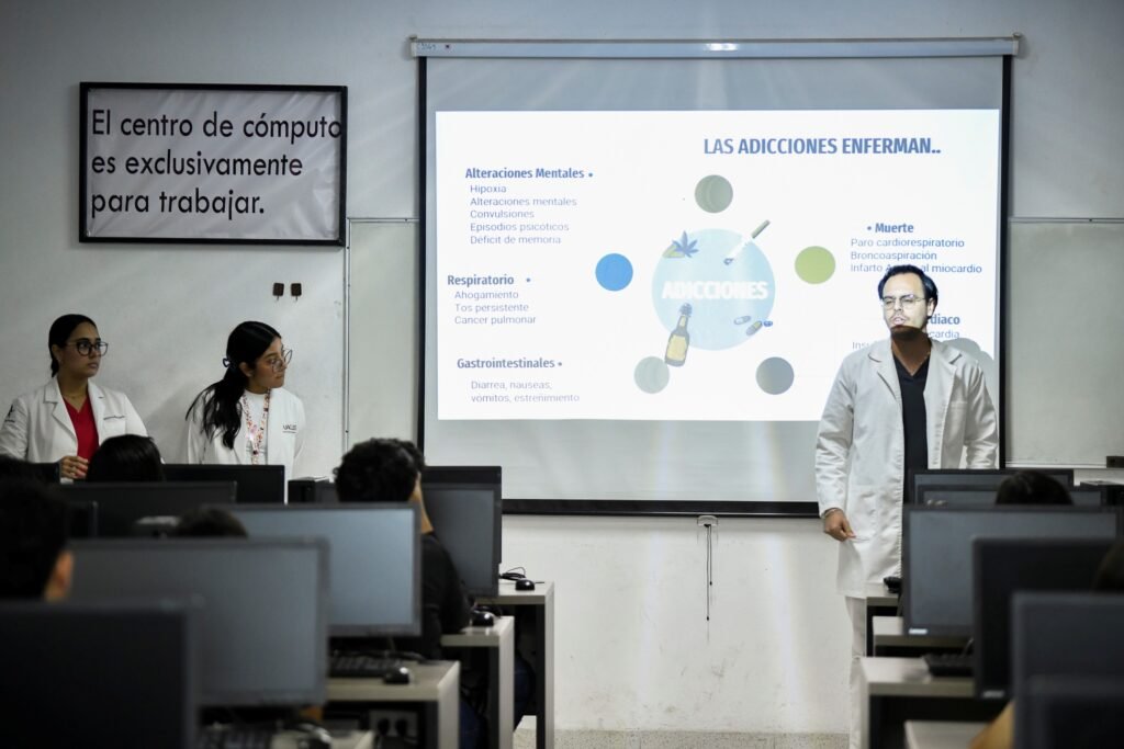 Charla sobre prevención de adicciones en el Bach 30_d