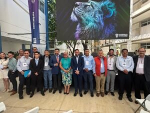 Docentes UdeC en foro nal. sobre ejercicio profesional de la topografía_a