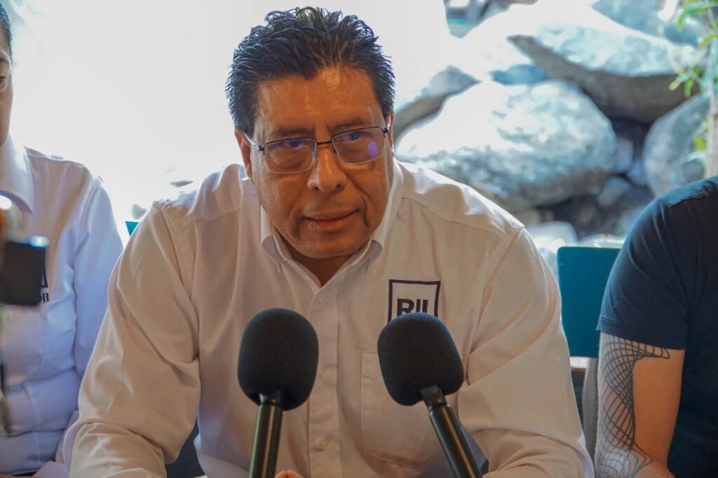 Investigador Raúl Aquino, en eventos Internales sobre desastres_Raúl