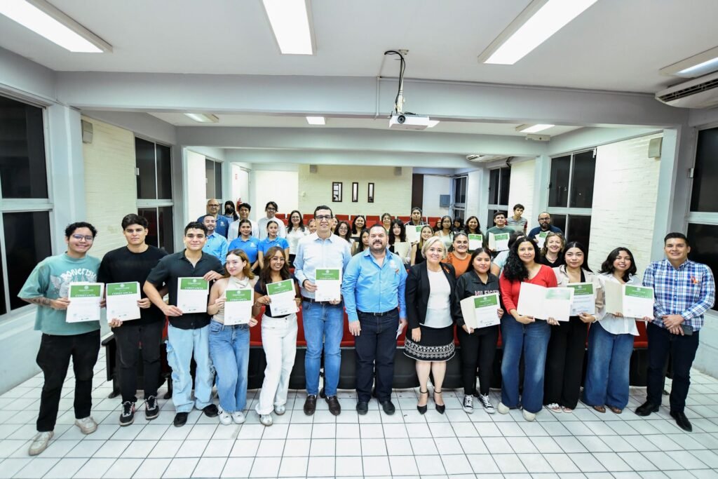 Reconocen a creadores de iniciativas de innovación educativa