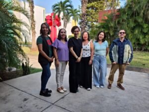 Concluye seminario de investigación de la FALCOM_a