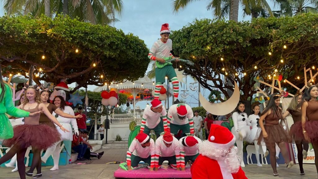 Festival navideño del Bach 25 en Comala