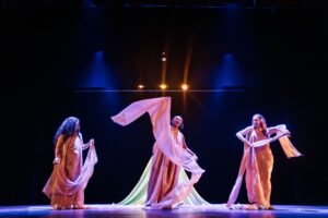 Fractal de sombras, sobre violencias cotidianas_Luciérnagas