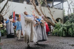 Grupos artísticos UdeC en homenaje a diseñador Carlos Pineda