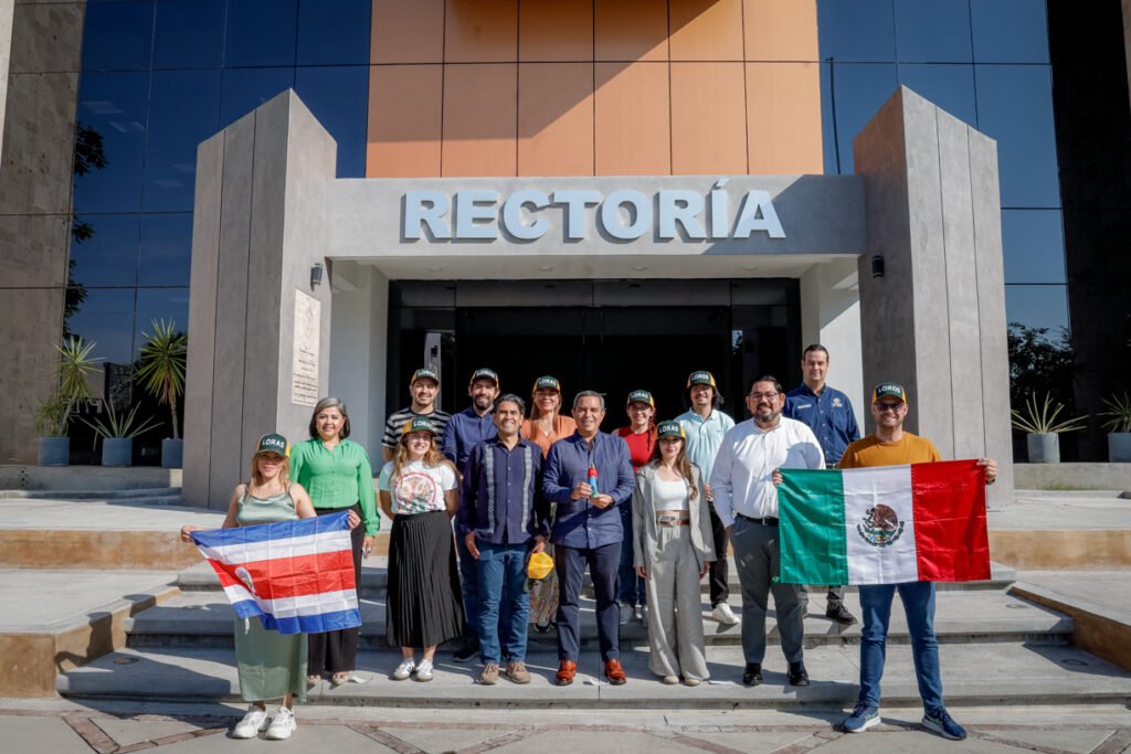 Estudiantes de posgrado de Costa Rica visitan al rector