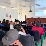 Con apoyo del sector salud, comunidad universitaria aprende cómo responder ante brotes de sarampión