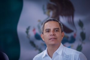 Participa UdeC en la ceremonia estatal por el Día de la Bandera