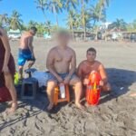 Rescata UEPC Colima a cuatro personas del mar este domingo: dos en El Real; una en El Paraíso y otra en Cuyutlán