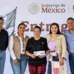 549 colimenses recibieron este martes tarjetas de Pensión Mujeres Bienestar y para Personas Adultas Mayores