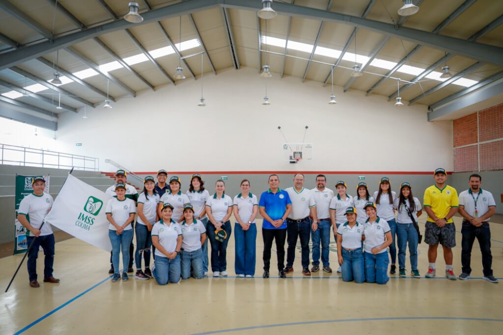 Abanderamiento de equipo Loras UdeC que representará al IMSS Colima_d