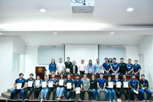 Entregan 40 certificados de entrenadores físicos y de gestores_a