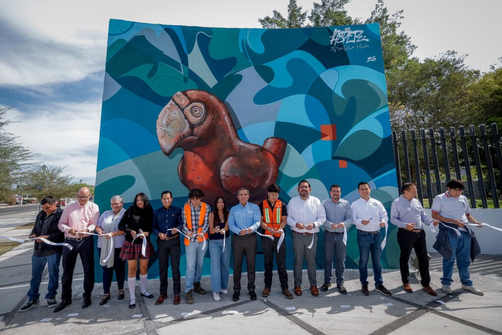 Inauguran mural Territorio Loro, en campus Coquimatlán