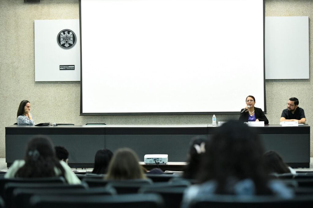 Mesa Aproximaciones psicosociales a escenarios de violencia