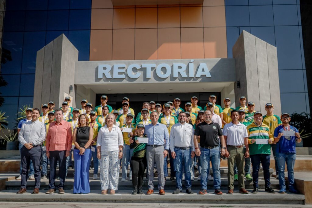 Reconoce UdeC logros de sus deportistas de alto rendimiento_a