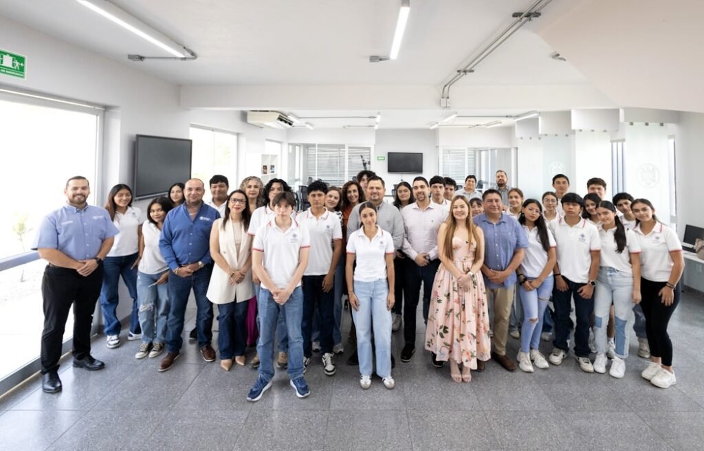 Ternium y UdeC inician taller de marketing digital