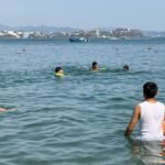 Guardavidas de UEPC Colima salvan la vida a turista de Iztapalapa en aguas marinas de Manzanillo