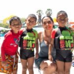 Gobernadora Indira Vizcaíno convive con infancias y adolescencias de los CAS, en albercas del Parque Regional