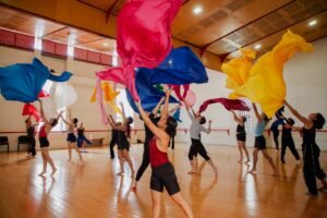 Invita Univerdanza a un Viaje a tierra clara