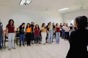 Jornada de arte popular y entrenamiento actoral en Fac de Turismo_b