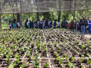 Reciben bachilleres prácticas ambientales en Rancho El Peregrino_b