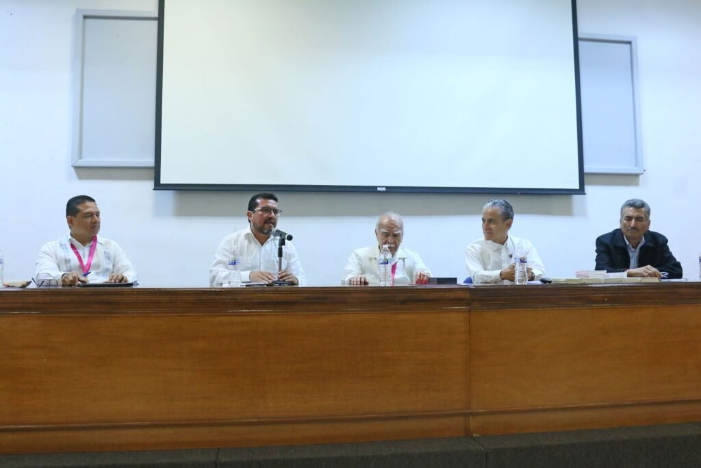 Asume Abraham Elías presidencia del SCM, corresponsalía Colima_Carlos_a