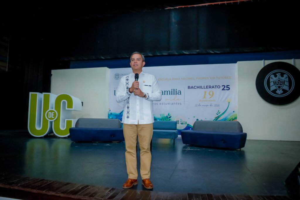 La universidad no reemplaza a la familia_Christian Torres Ortiz_Rector