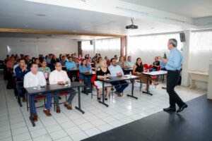 Rector Christian inaugura capacitación a nuevos directivos_f
