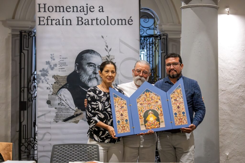 Rinde Colima homenaje al poeta chiapaneco Efraín Bartolomé_e