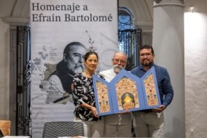 Rinde Colima homenaje al poeta chiapaneco Efraín Bartolomé_e