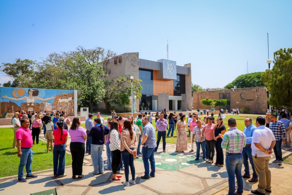 Se suma comunidad universitaria a simulacro Nacional 2026_c