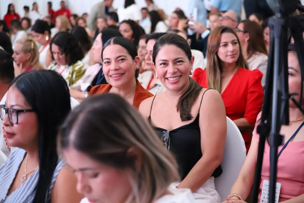 UdeC en el 5º Congreso Nacional de Mujeres Industriales 2026_Betty y Yadira