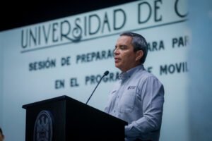 Anuncia rector recuperación de las becas de apoyo a la movilidad académica_Rector