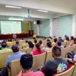 Capacitan a personal de bachilleratos en prevención del suicidio, en La Villa