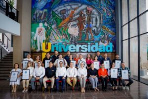 Entregan Distintivo H a cafeterías y Estancia Infantil de UdeC