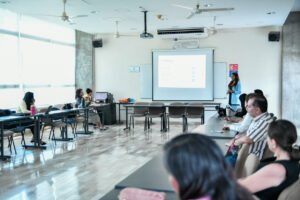 Exploran cuerpo, salud y bienestar integral en 2do coloquio de género_a