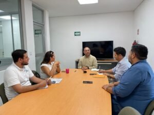Fortalece UdeC vinculación académica con CANACO SERVYTUR Colima