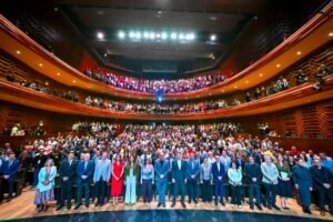 Participa UdeC en foro regional sobre el impacto de las pantallas en jóvenes_a