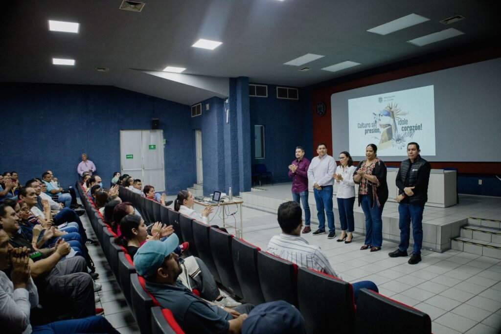 Personal de Tecnologías Informacionales recorre Caminos de Encuentro_a
