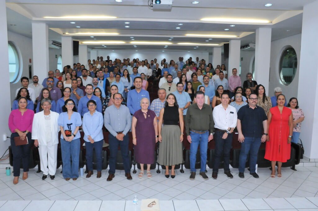 Reconocen a la UdeC como referente en innovación educativa_a