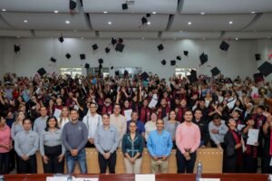 Egresan bachilleres del 35 y 6 de Tecomán_Bach6_c