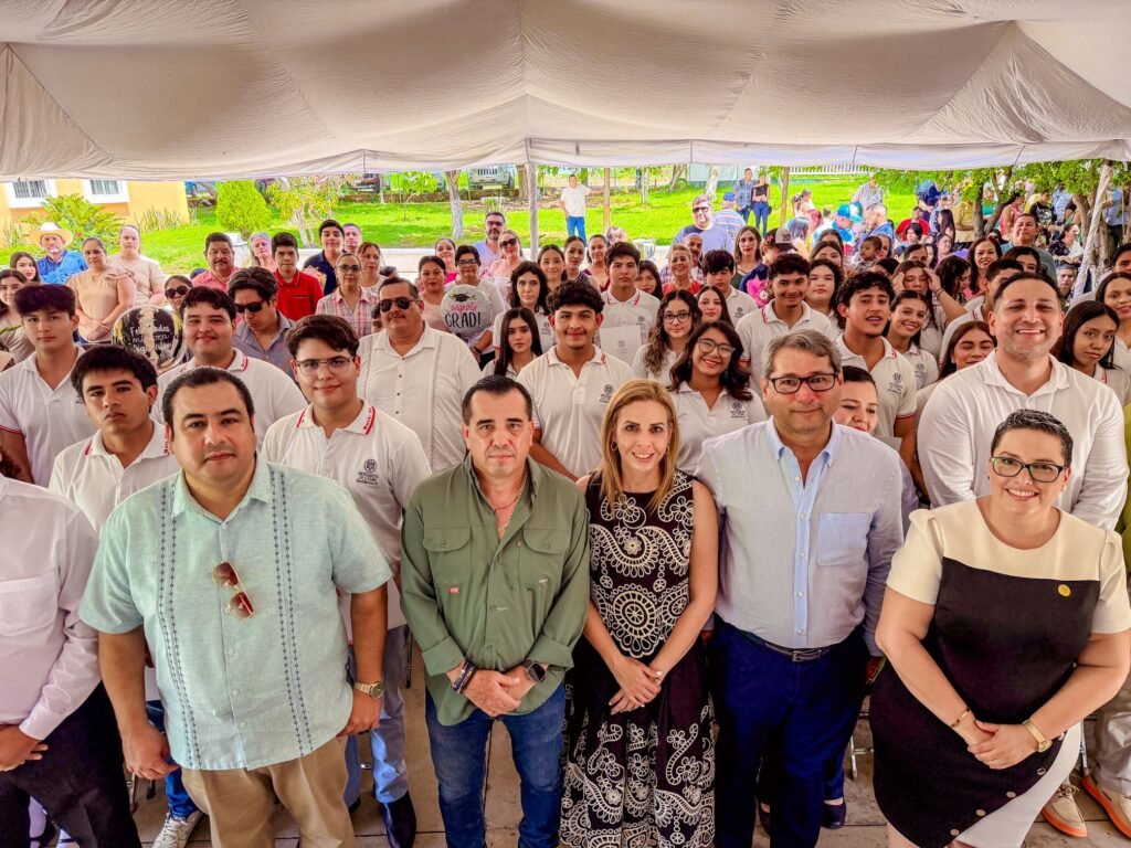 Graduación de bachilleratos 25 de Comala y 32 de Suchitlán_Bach25