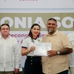 Indira Vizcaíno entrega estímulos a personal de apoyo y asistencia a la educación