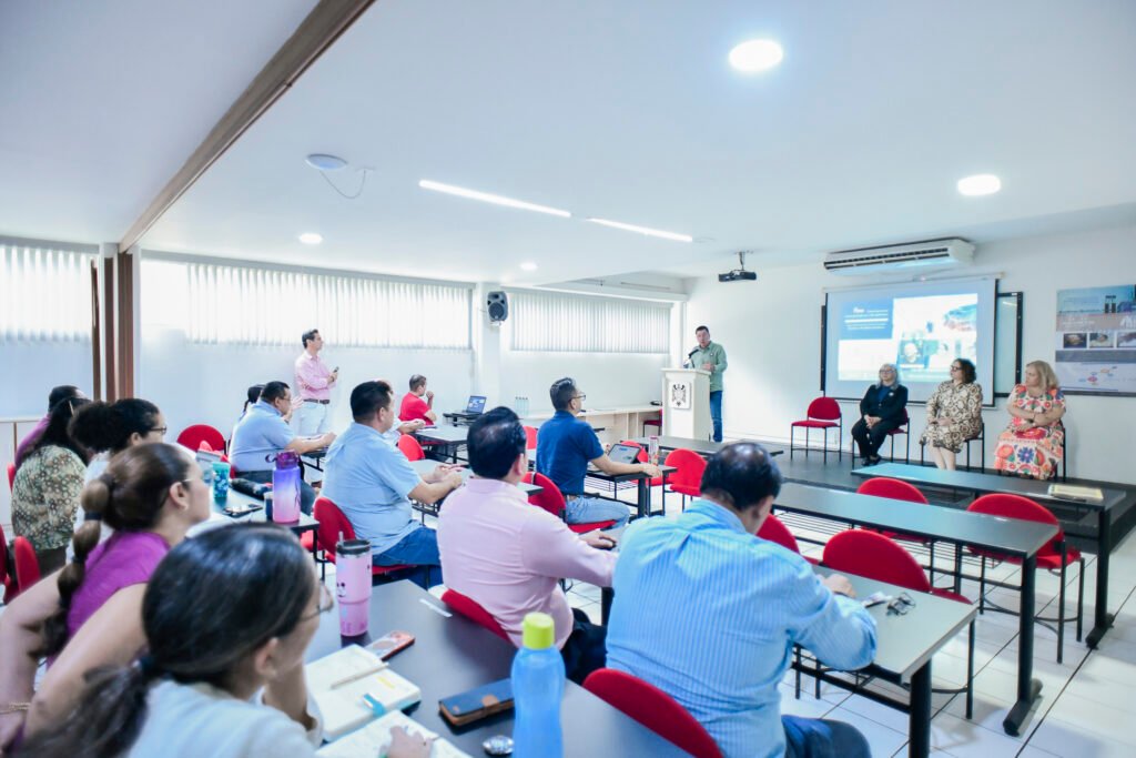 Foro para actualizar Plan de Estudios de Técnico Analista Químico