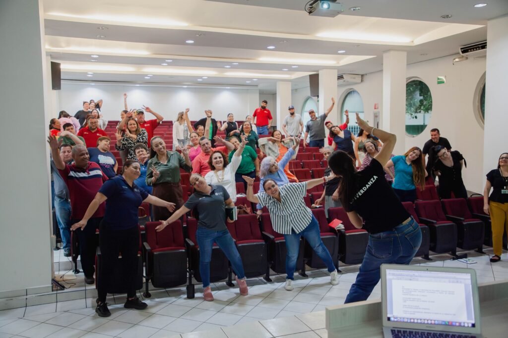 Promueven la inclusión desde las artes, en personal de la UdeC_a