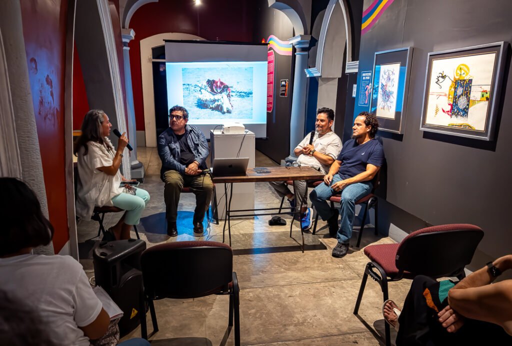 Realizan conversatorio sobre obra de Balam Bartolomé, en el Del Paso