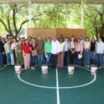 Secretaría de Educación entregó pintura para 51 escuelas de cuatro municipios del estado de Colima